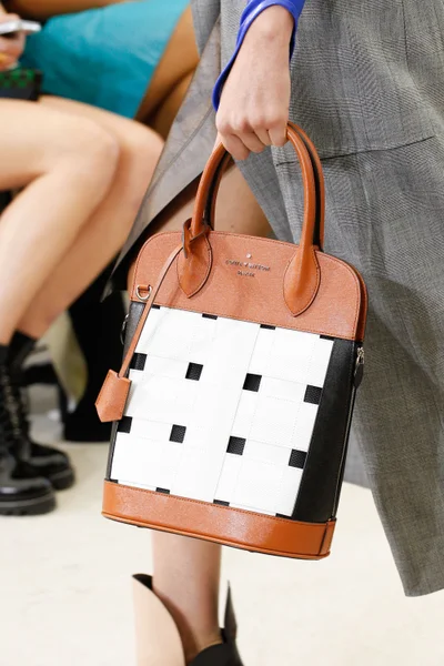 Look 32